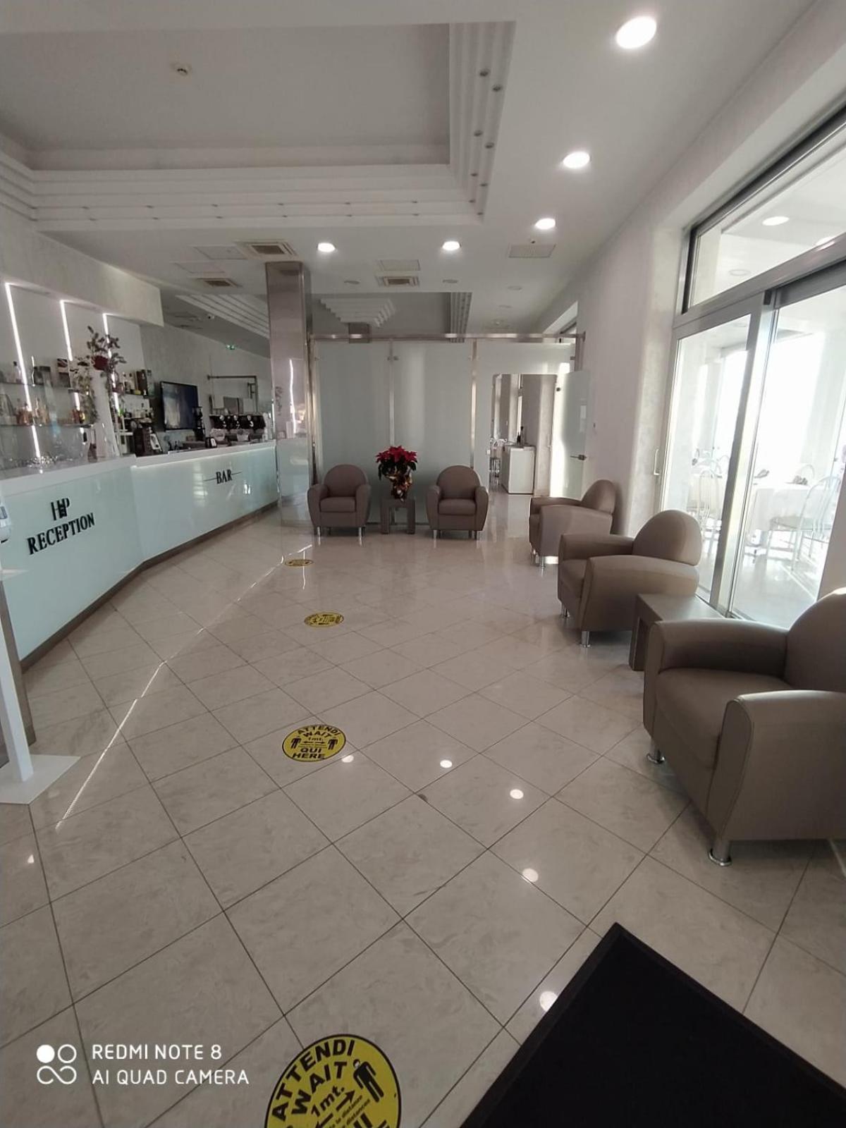 Hotel Paradise Porto Cesareo Buitenkant foto